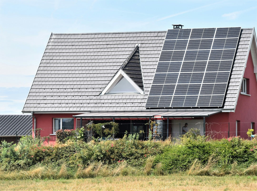 how much electricity do solar panels produce