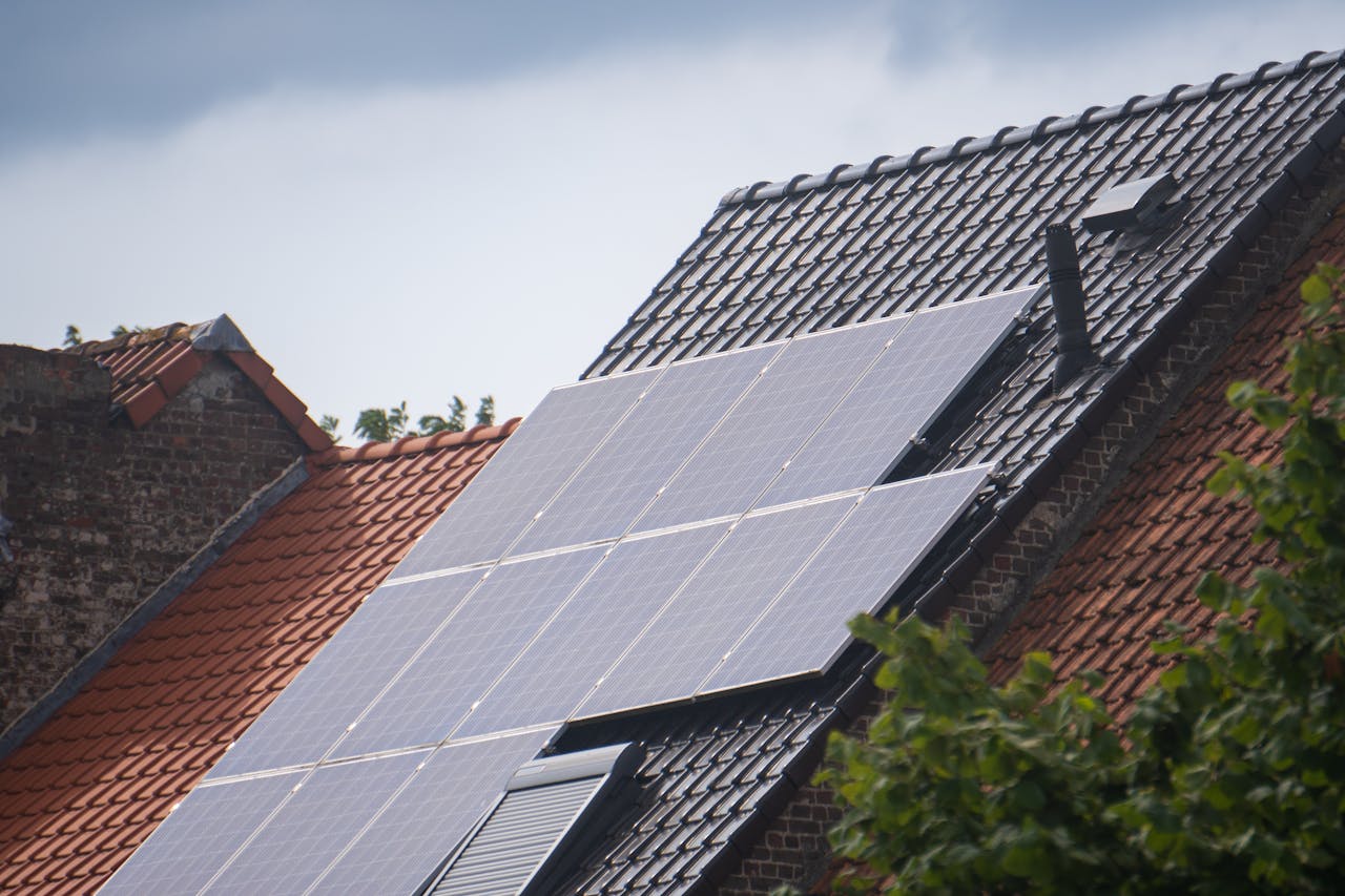 How Much Do Solar Panels Cost? A Full Guide to Solar Pricing